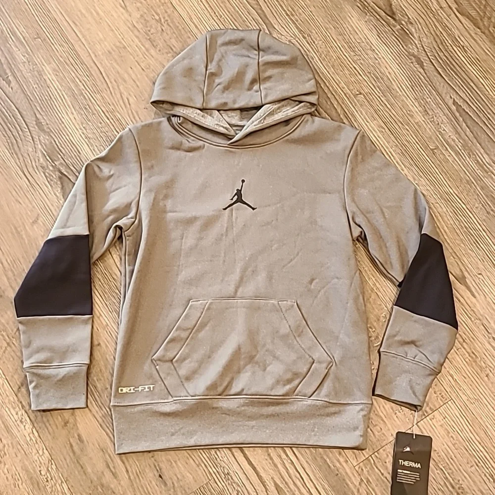 Jordan Boy's Core Performance Therma Pullover - Picture 3 of 9